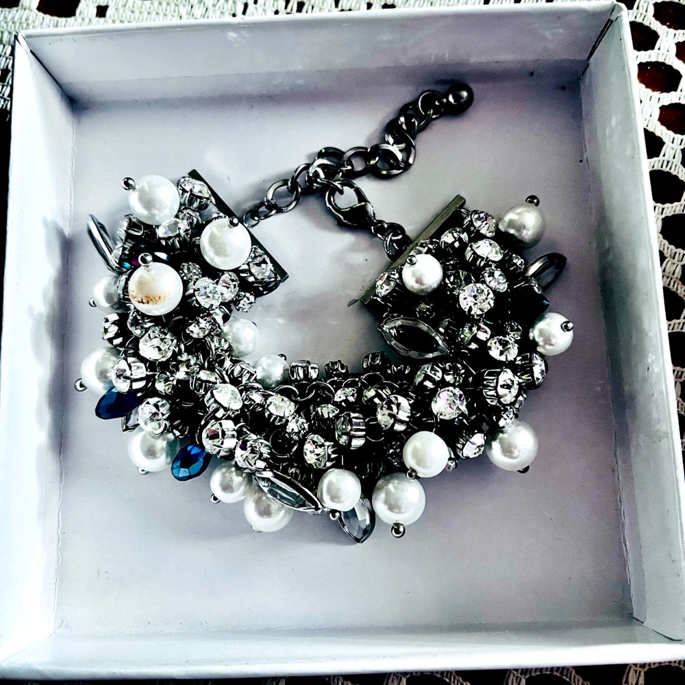 Gorgeous clusterer bracelett